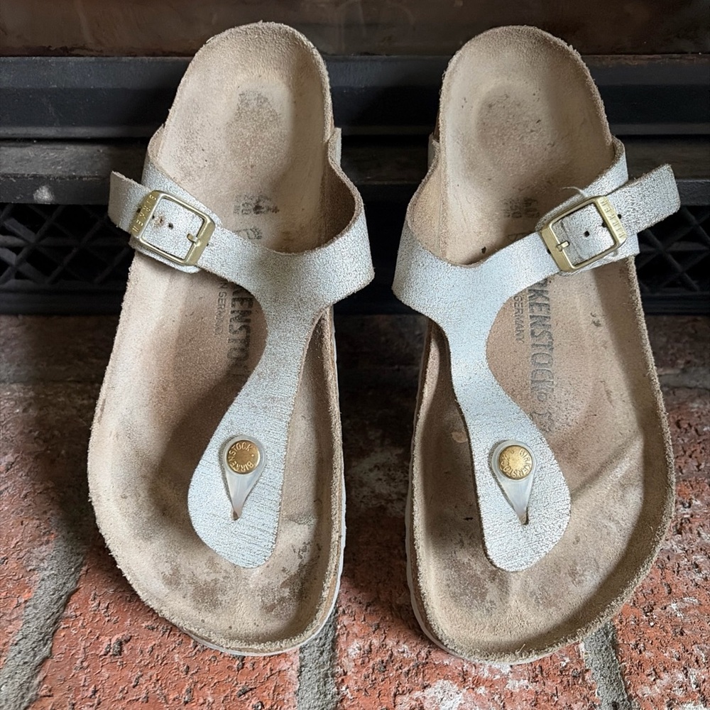 Birkenstock Gizeh Silver Thong Sandals SZ 9 EU 40